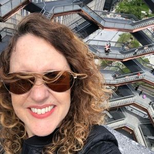 Meet your Posher, Carol